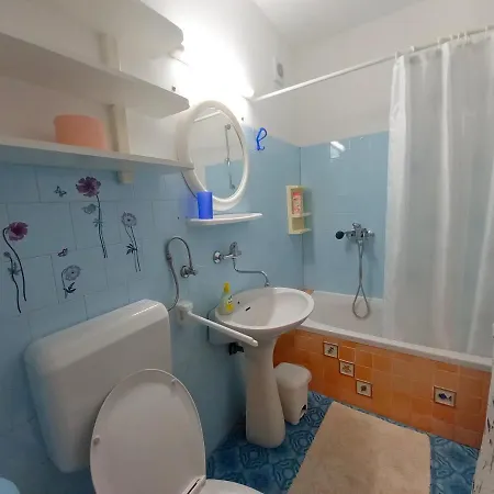 Ruzica, * Pjescana Uvala