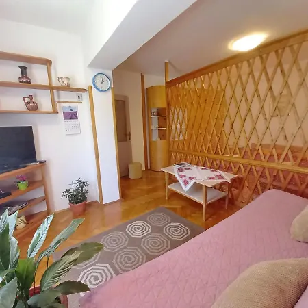 Ruzica, * Pjescana Uvala